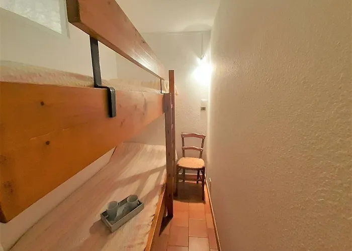 Apartamento T2 A Saint-lary Pour 6 Personnes Avec Balcon, Exposition Sud, Parking Et Casier A Skis - Fr-1-457-189 *